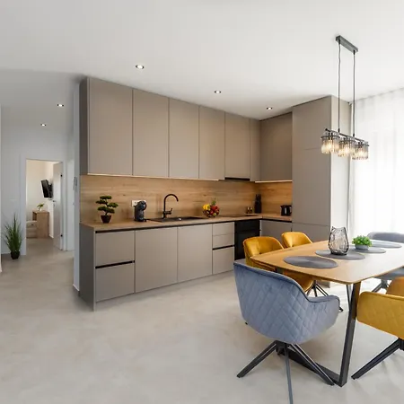 Aurea Apartament *